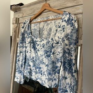 Reformation linen floral top blue/white NWOT